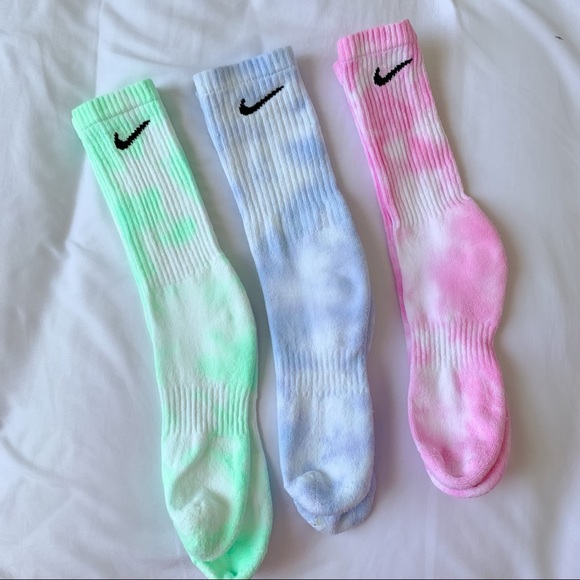 NIKE MINT TIE DYE SOCKS 💚 - Picture 3 of 3